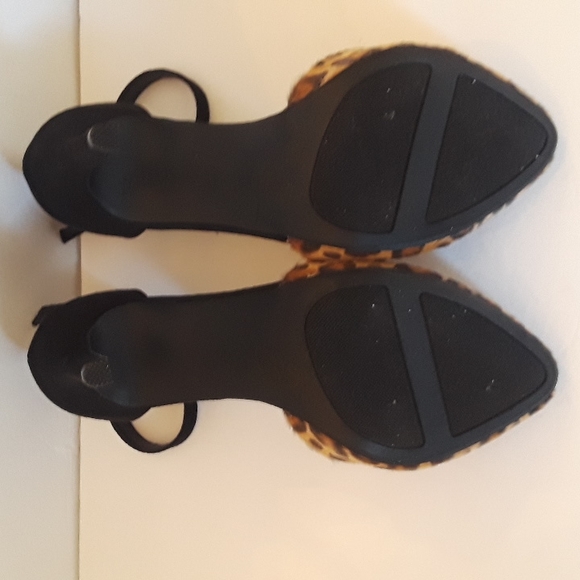 Apt. 9 size 6 med black suede leapord print dressy open pump 4 inch heel - Picture 6 of 6